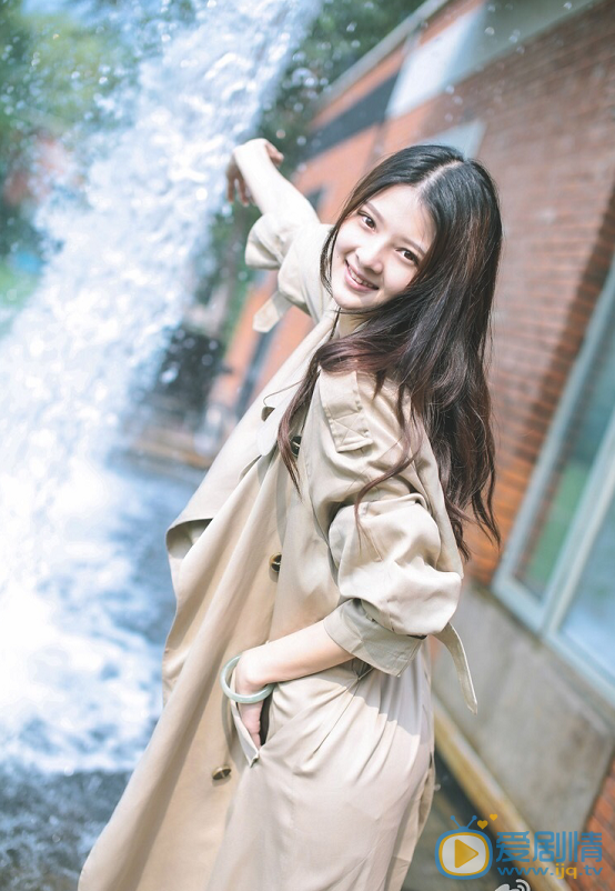 张潘靓子街拍写真 张潘靓子高清写真_张潘靓子高清剧照