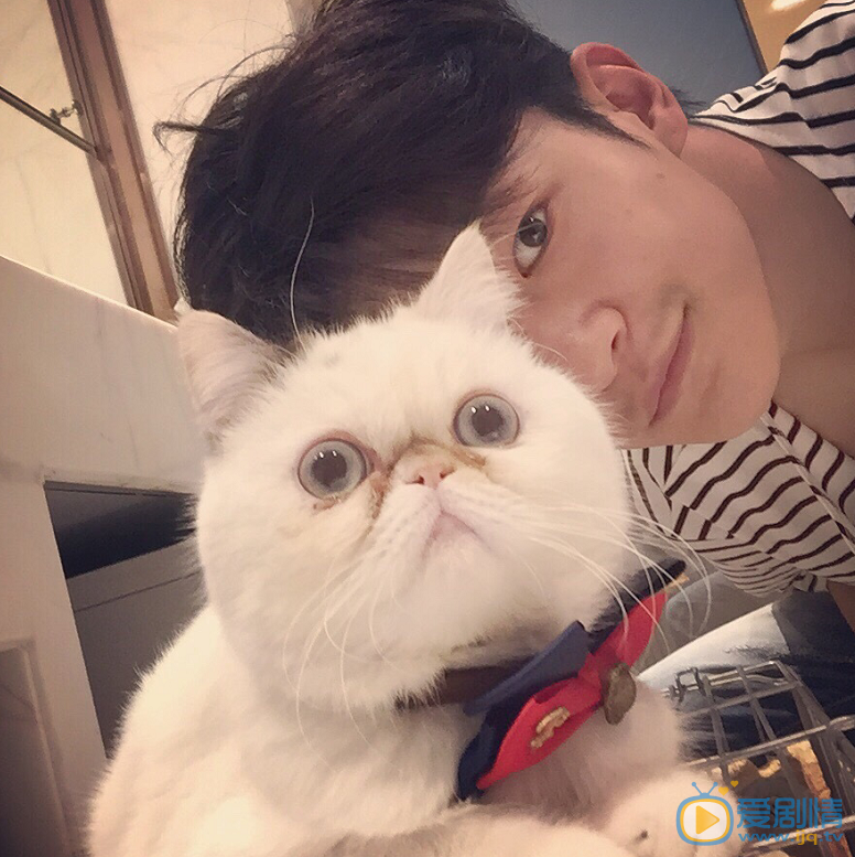 屈楚萧生活照 屈楚萧高清写真_屈楚萧高清剧照