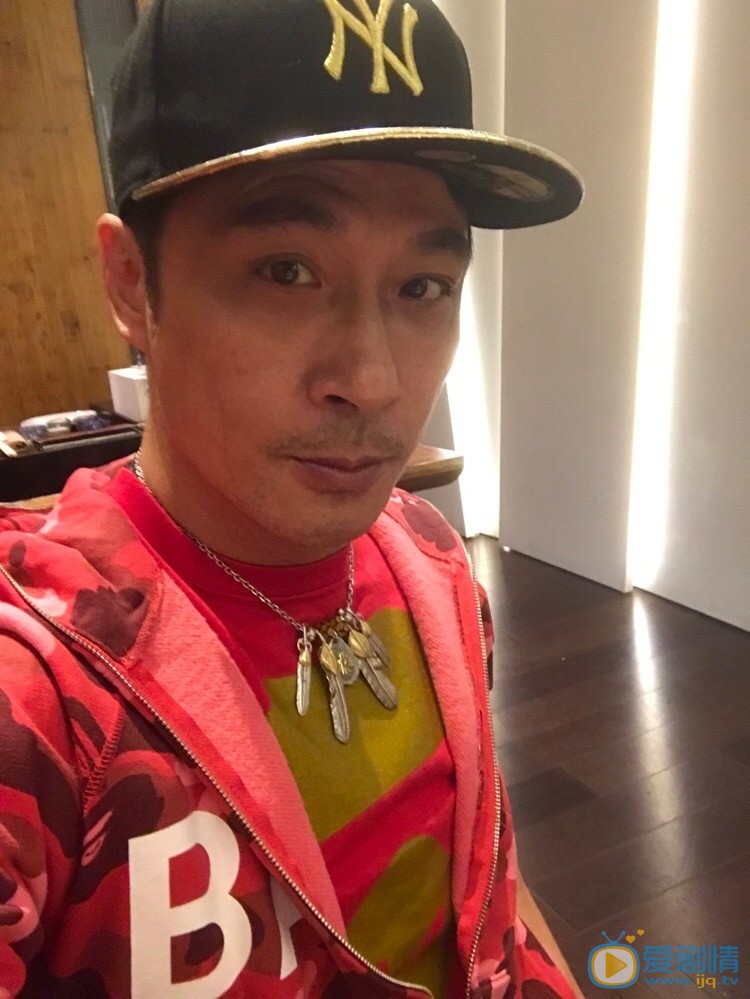 吴镇宇生活照 吴镇宇高清写真_吴镇宇高清剧照