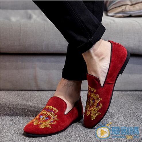 我的前半生贺涵靳东穿的小花鞋是什么牌子?靳东穿的小花鞋多少钱?小花鞋同款介绍