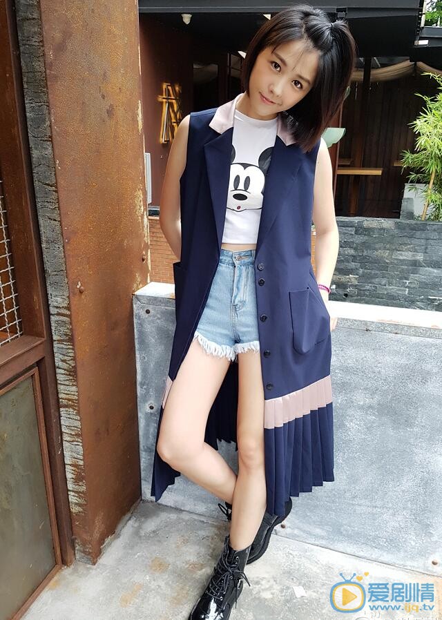 邵雨薇街拍写真 邵雨薇高清写真_邵雨薇高清剧照