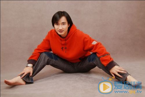 娄宇健早期青涩照 娄宇健高清写真_娄宇健高清剧照