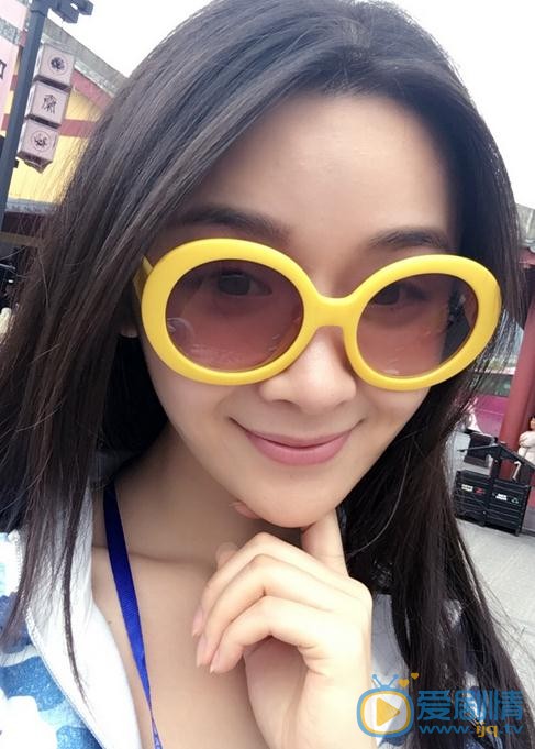 梅俪儿生活照 梅俪儿高清写真_梅俪儿高清剧照