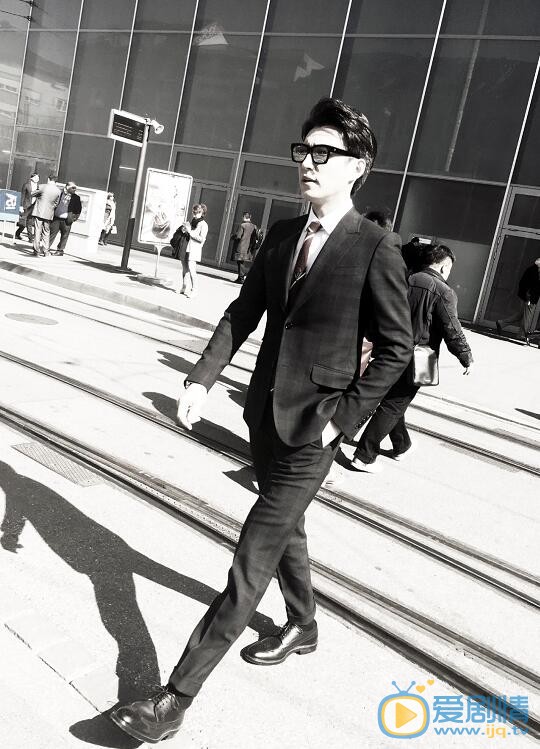 靳东生活照 靳东高清写真_靳东高清剧照