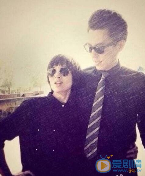 靳东老婆李佳 靳东高清写真_靳东高清剧照