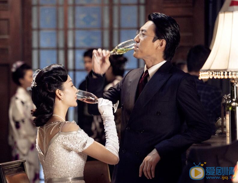 靳东《伪装者》剧照 靳东高清写真_靳东高清剧照