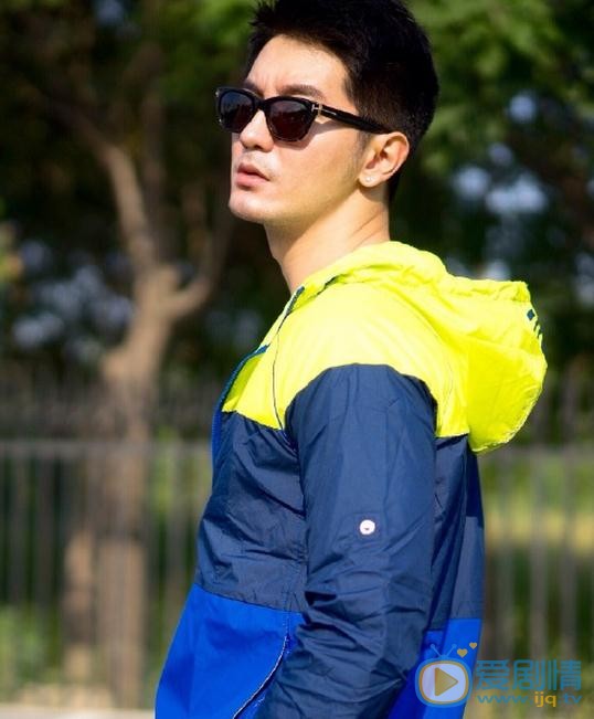 刘潮街拍 刘潮高清写真_刘潮高清剧照
