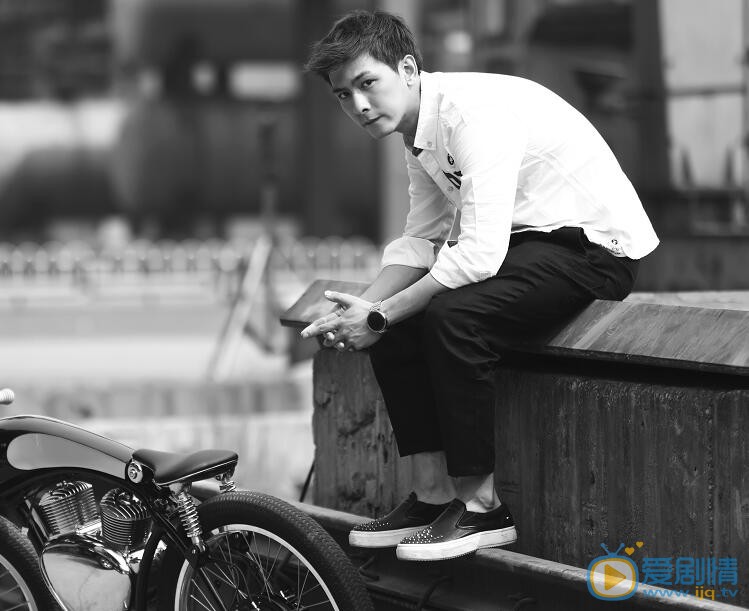 向皓街拍大片 向皓高清写真_向皓高清剧照