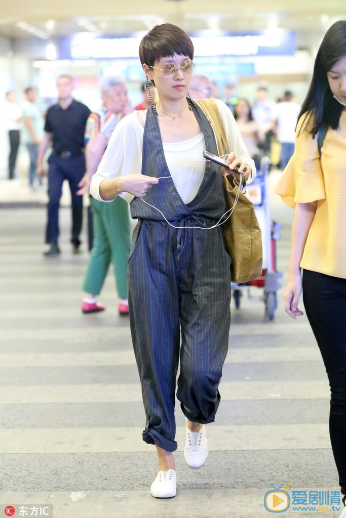 马伊琍路透街拍照 马伊琍高清写真_马伊琍高清剧照