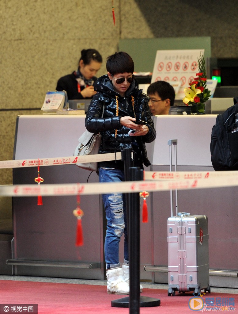 马伊琍路透街拍照 马伊琍高清写真_马伊琍高清剧照