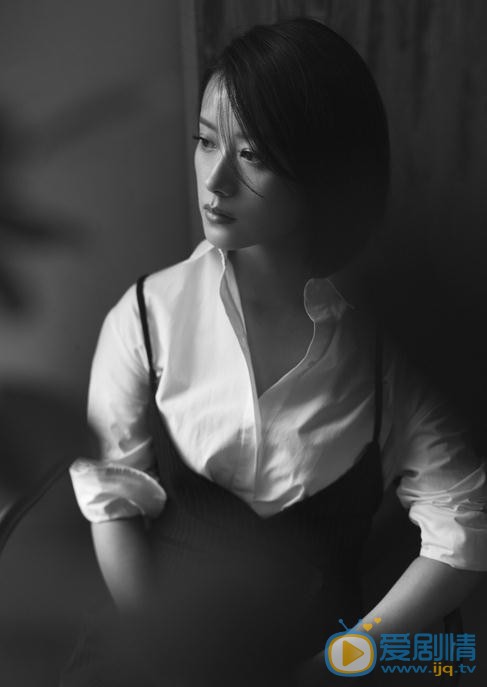 邓燕歌黑白写真 邓燕歌高清写真_邓燕歌高清剧照