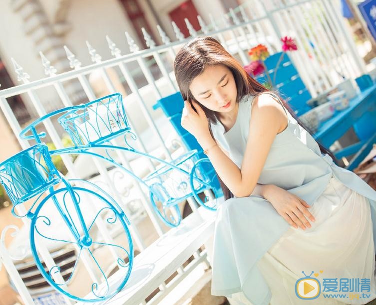 翟艺舒蓝色童话写真 翟艺舒高清写真_翟艺舒高清剧照