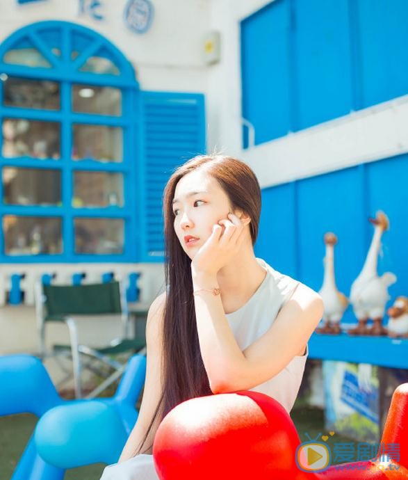翟艺舒蓝色童话写真 翟艺舒高清写真_翟艺舒高清剧照