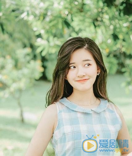 赵露思元气少女写真 赵露思元气少女写真