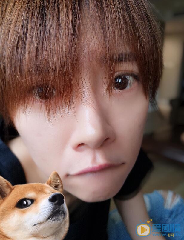 杨壹童卖萌照 杨壹童高清写真_杨壹童高清剧照