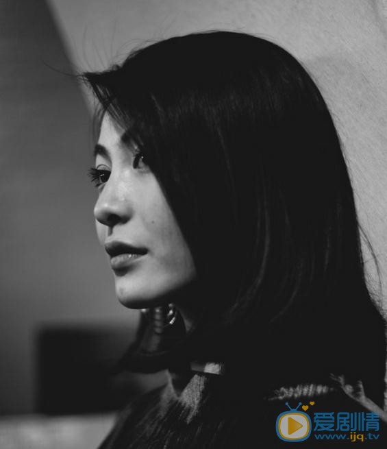 毕慧夜色街拍 毕慧高清写真_毕慧高清剧照