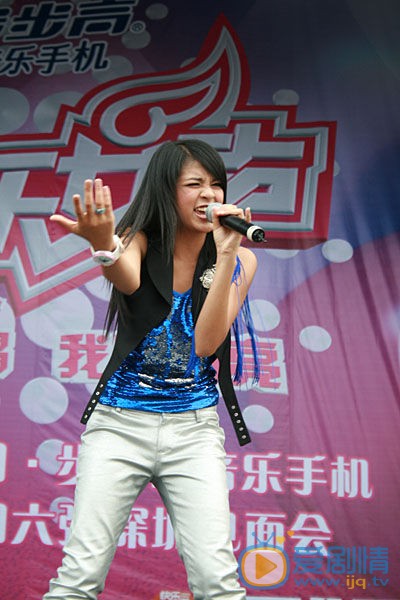谈莉娜快乐女声比赛照 谈莉娜快乐女生比赛照