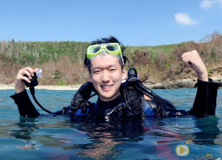 杨铭生活照 杨铭高清写真_杨铭高清剧照