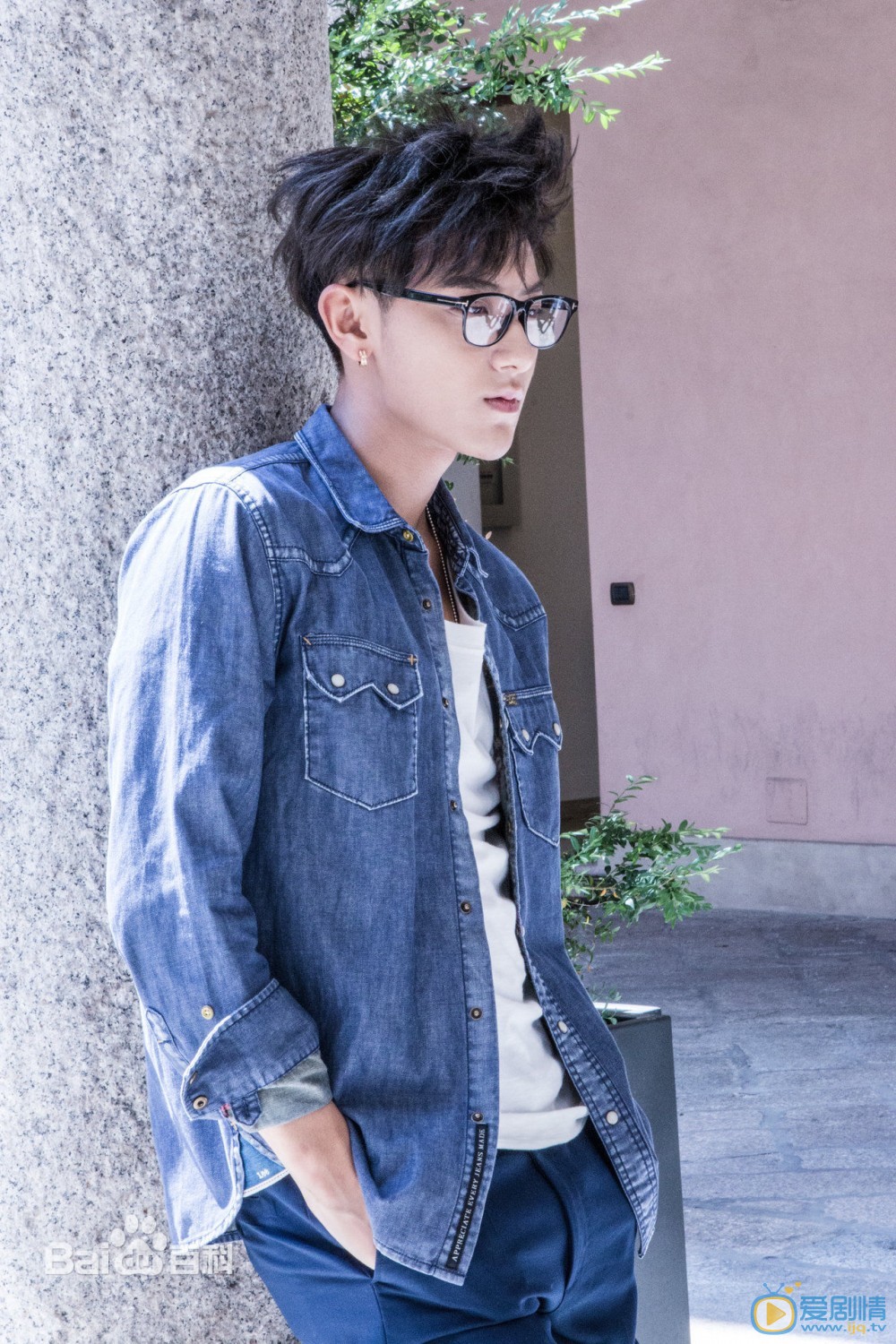 黄子韬时尚街拍大片 黄子韬高清写真_黄子韬高清剧照