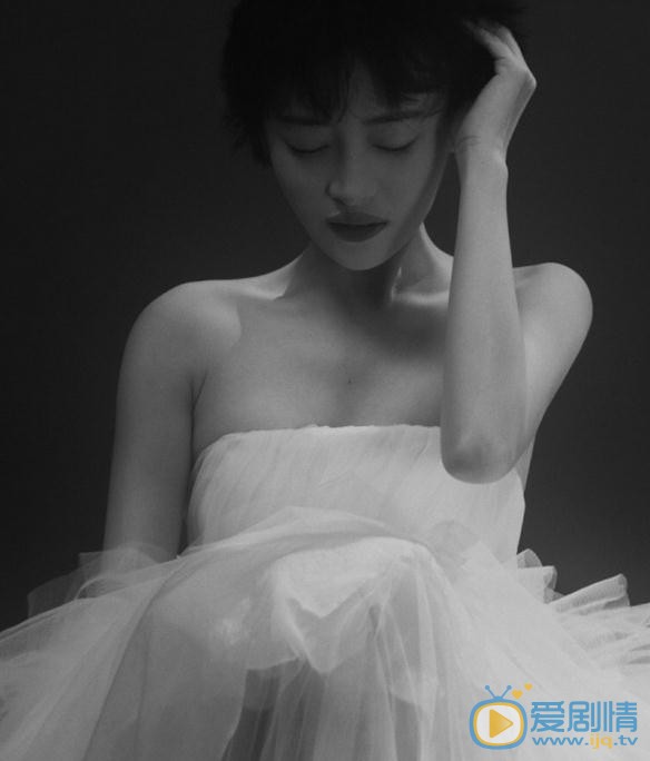杨菲洋水中写真 杨菲洋高清写真_杨菲洋高清剧照