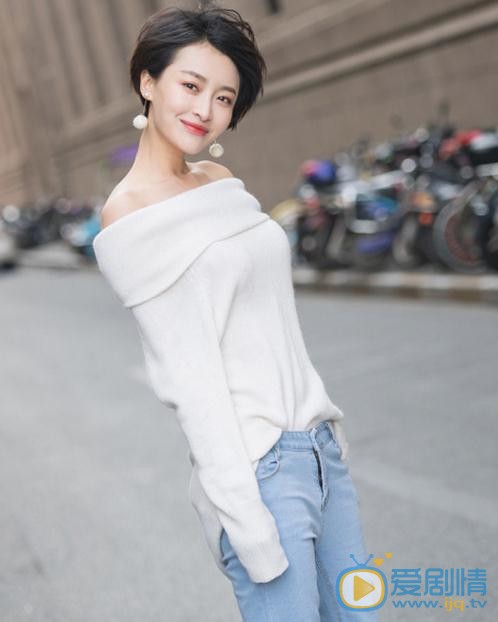 杨菲洋春意街拍 杨菲洋高清写真_杨菲洋高清剧照