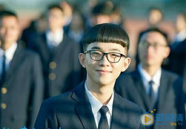 丁冠森《青禾男高》剧照 丁冠森高清写真_丁冠森高清剧照