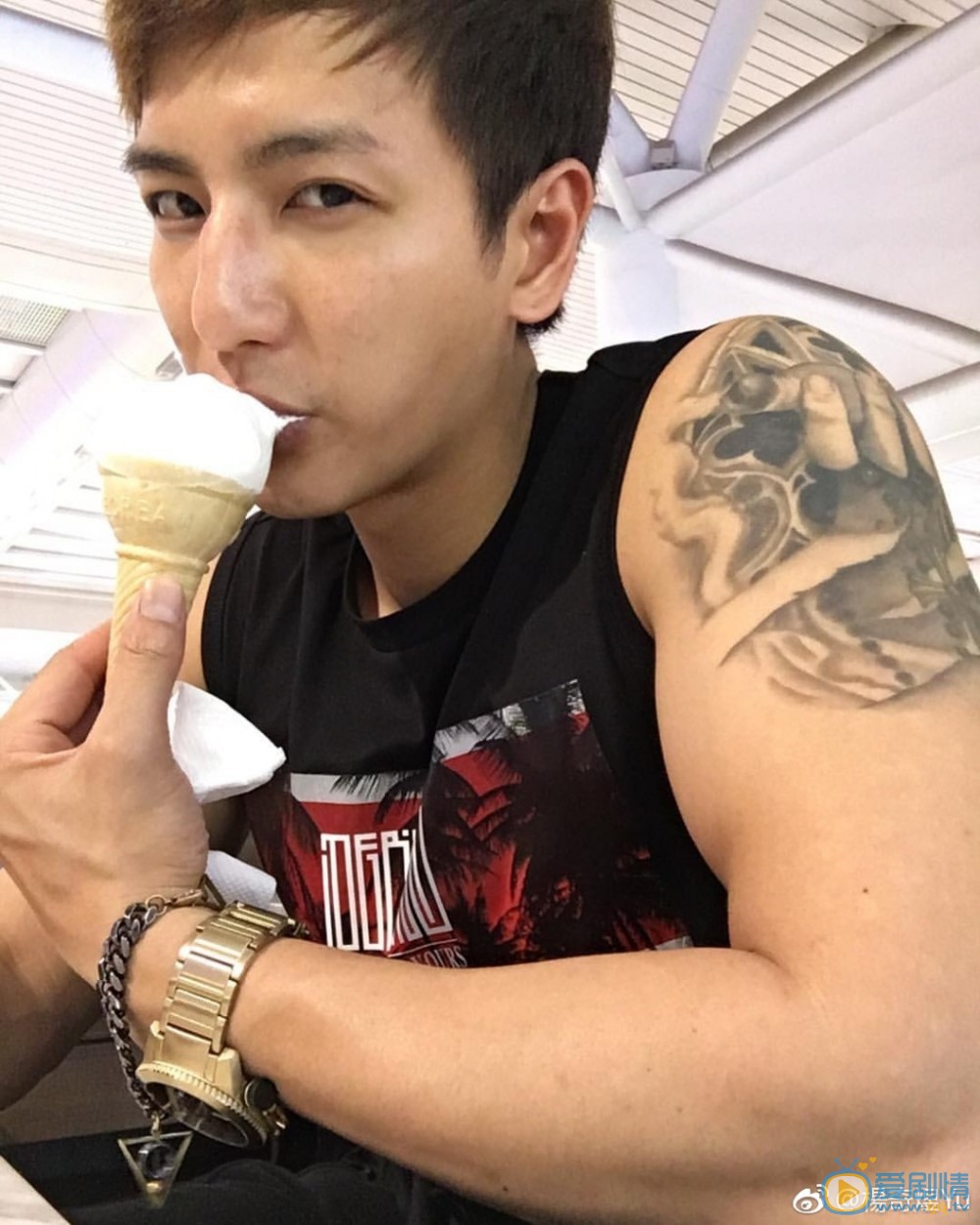 杨奇煜生活照 杨奇煜高清写真_杨奇煜高清剧照