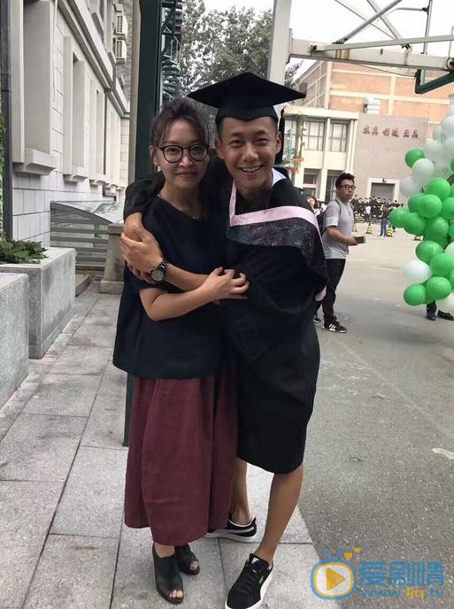 高至霆毕业照 高至霆高清写真_高至霆高清剧照