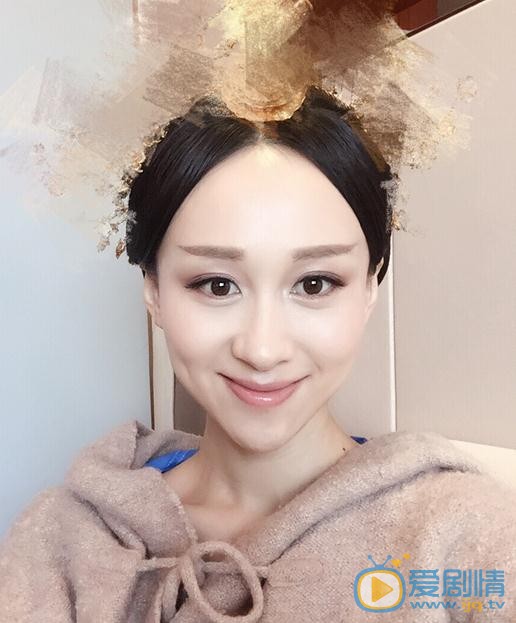 练束梅片场照 练束梅高清写真_练束梅高清剧照