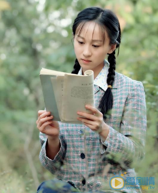 练束梅《三妹》剧照 练束梅高清写真_练束梅高清剧照