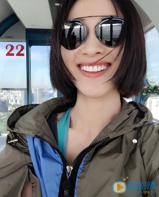 练束梅生活照 练束梅高清写真_练束梅高清剧照