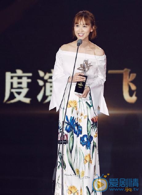 练束梅活动照 练束梅活动照