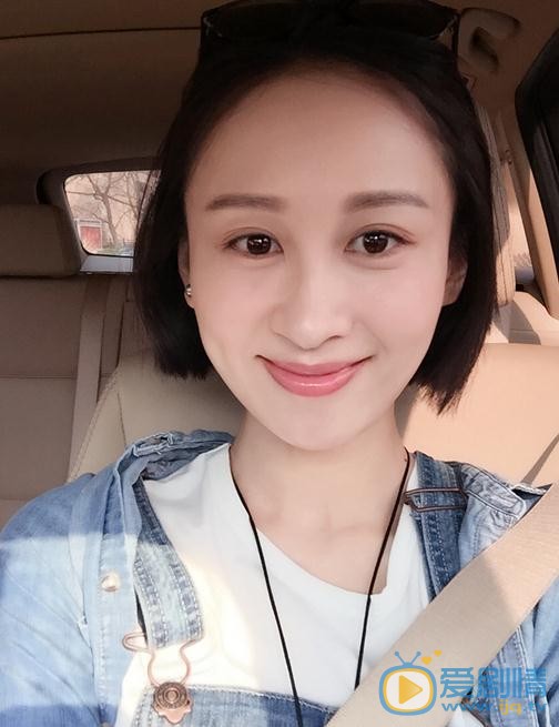 练束梅生活照 练束梅高清写真_练束梅高清剧照