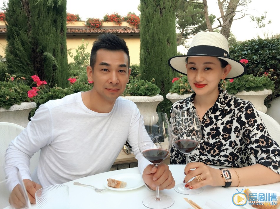 赵文卓夫妻合照 赵文卓高清写真_赵文卓高清剧照