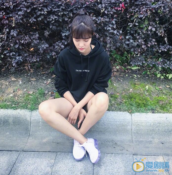 宋妍霏卖萌照 宋妍霏高清写真_宋妍霏高清剧照