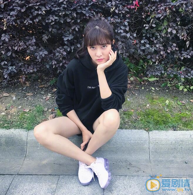 宋妍霏卖萌照 宋妍霏高清写真_宋妍霏高清剧照