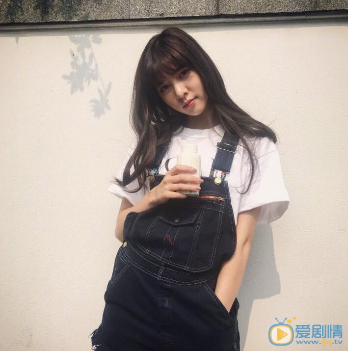 宋妍霏卖萌照 宋妍霏高清写真_宋妍霏高清剧照