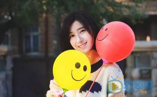 贾博雅可爱街拍 贾博雅高清写真_贾博雅高清剧照
