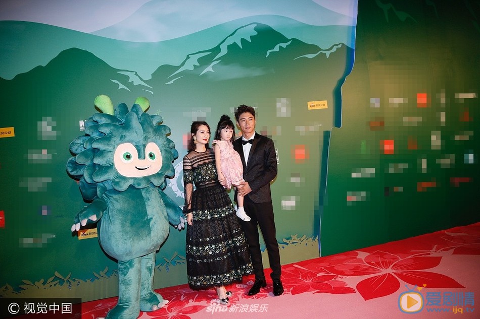 洪欣全家福 洪欣高清写真_洪欣高清剧照