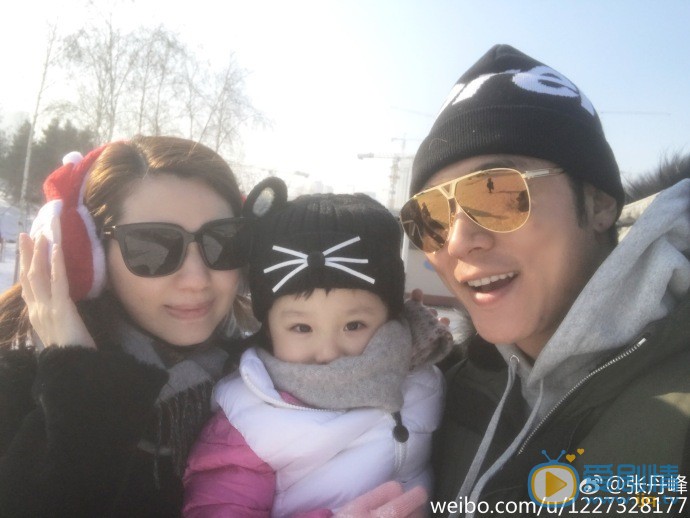 洪欣全家福 洪欣高清写真_洪欣高清剧照