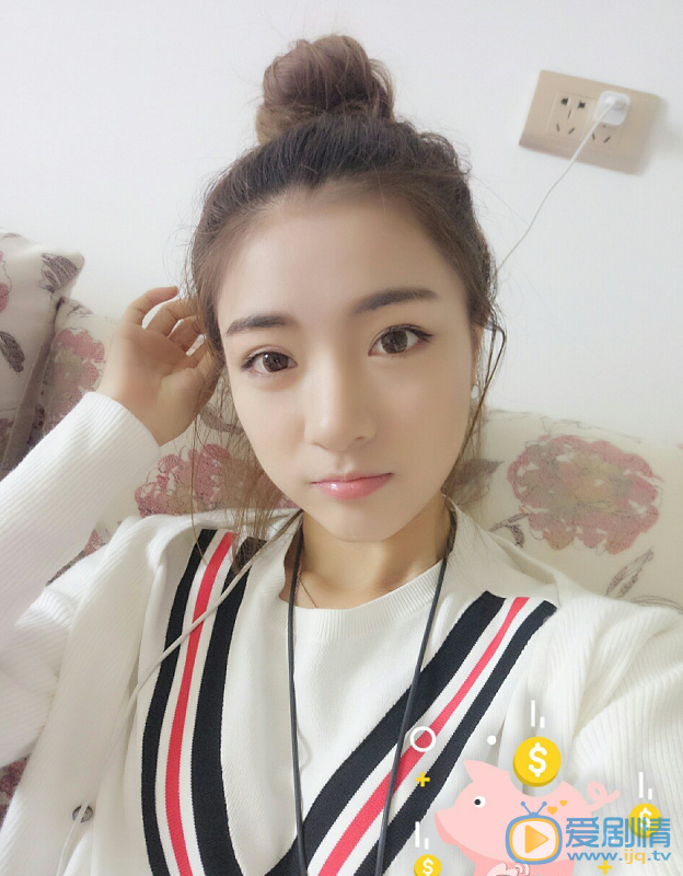  青春最好时李妮可是谁演的？李妮可扮演者小小蕾个人资料及生活写真照欣赏