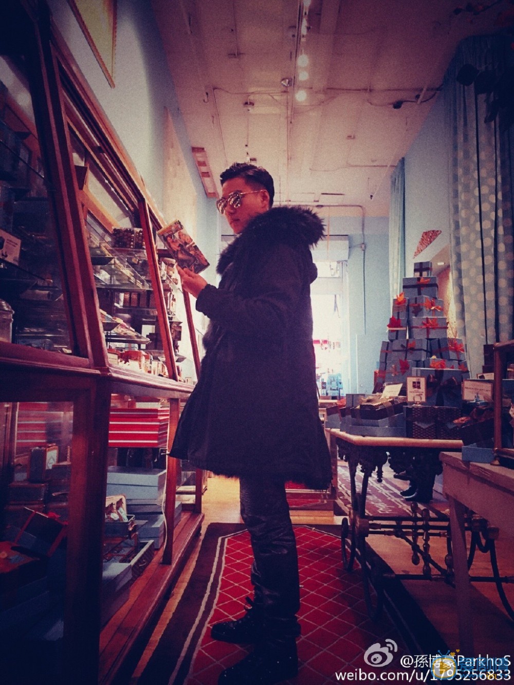 孙博豪旅行街拍 孙博豪高清写真_孙博豪高清剧照
