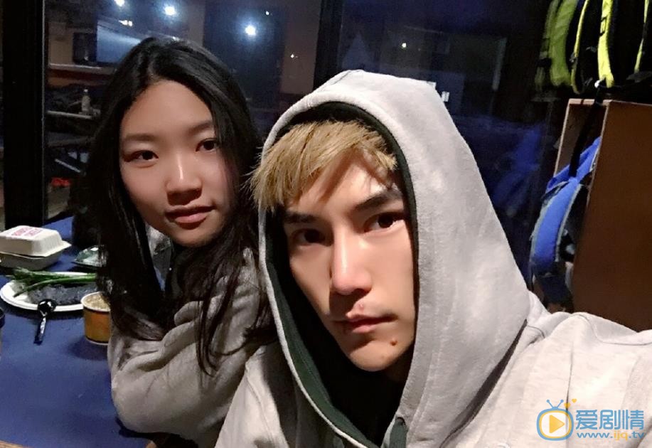 孙博豪家人合照 孙博豪高清写真_孙博豪高清剧照