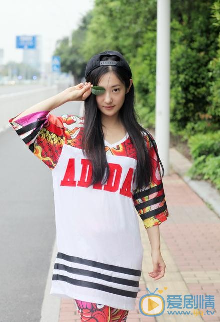 刘琪奕街拍写真 刘琪奕高清写真_刘琪奕高清剧照