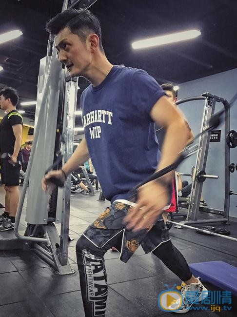 梁大维运动照 梁大维高清写真_梁大维高清剧照