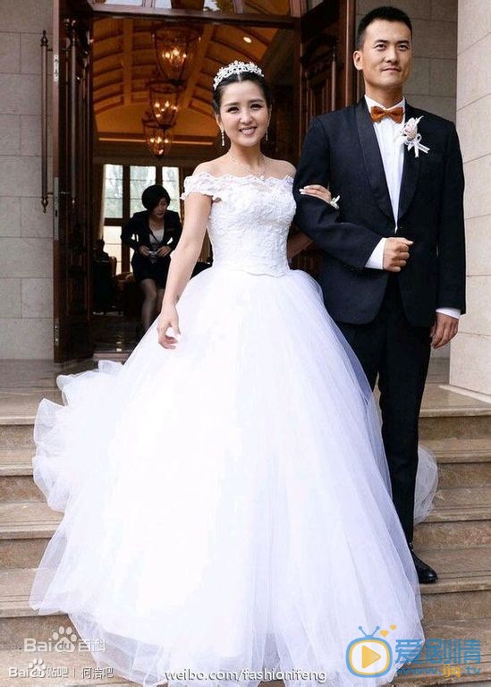 何洁和赫子铭结婚照 何洁和赫子铭结婚照