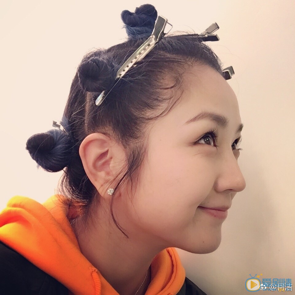 何洁生活照 何洁高清写真_何洁高清剧照