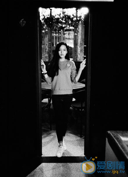 丁柳雁夜色写真 丁柳雁高清写真_丁柳雁高清剧照