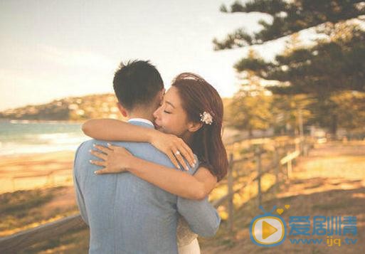 邓家佳结婚了吗？邓家佳老公是谁？邓家佳老公背景资料介绍