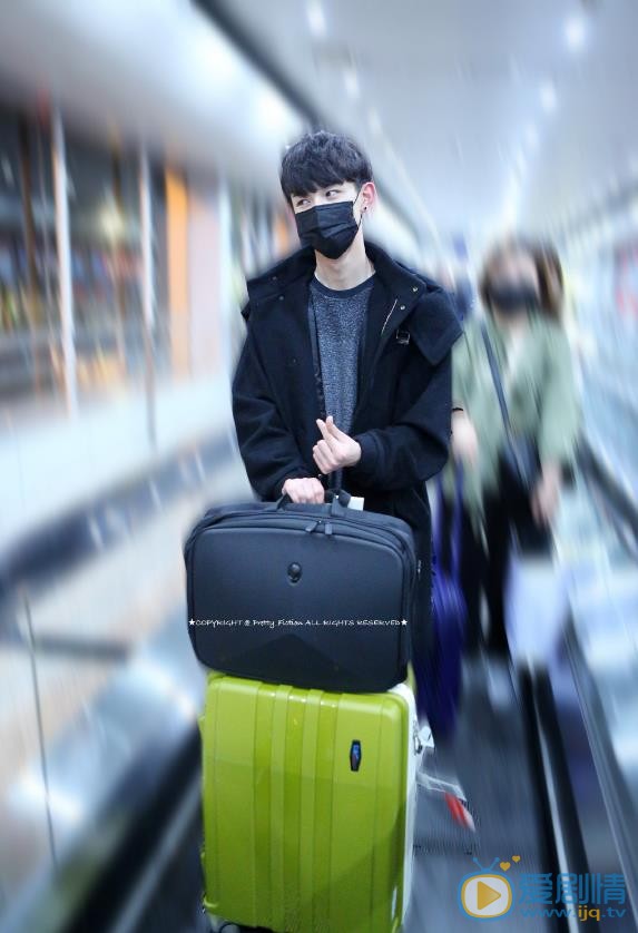 郭俊辰路透照 郭俊辰高清写真_郭俊辰高清剧照